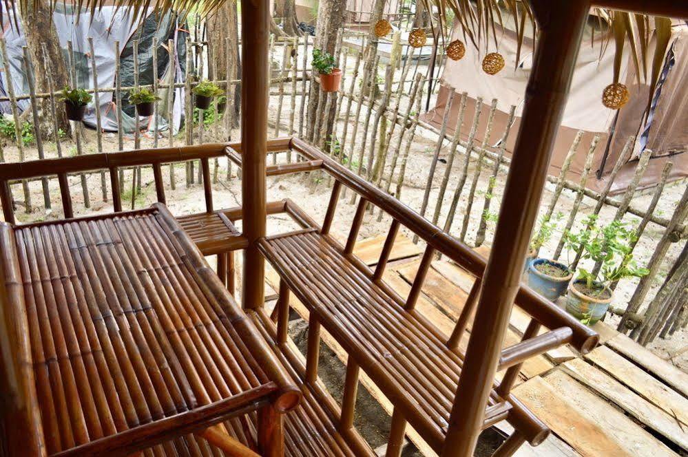 Micky Monkey Beach Hotel Phuket Maikhao Thailand Mai Khao Buitenkant foto