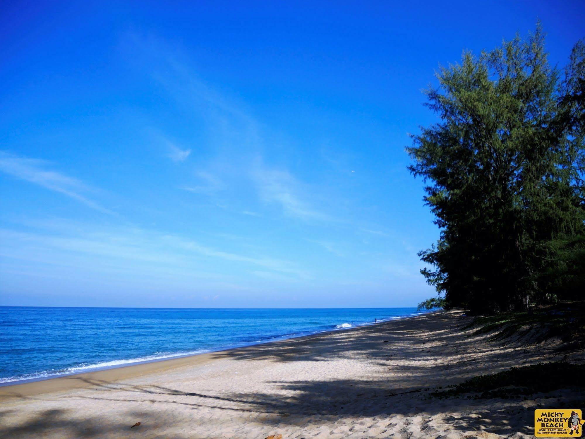 Micky Monkey Beach Hotel Phuket Maikhao Thailand Mai Khao Buitenkant foto